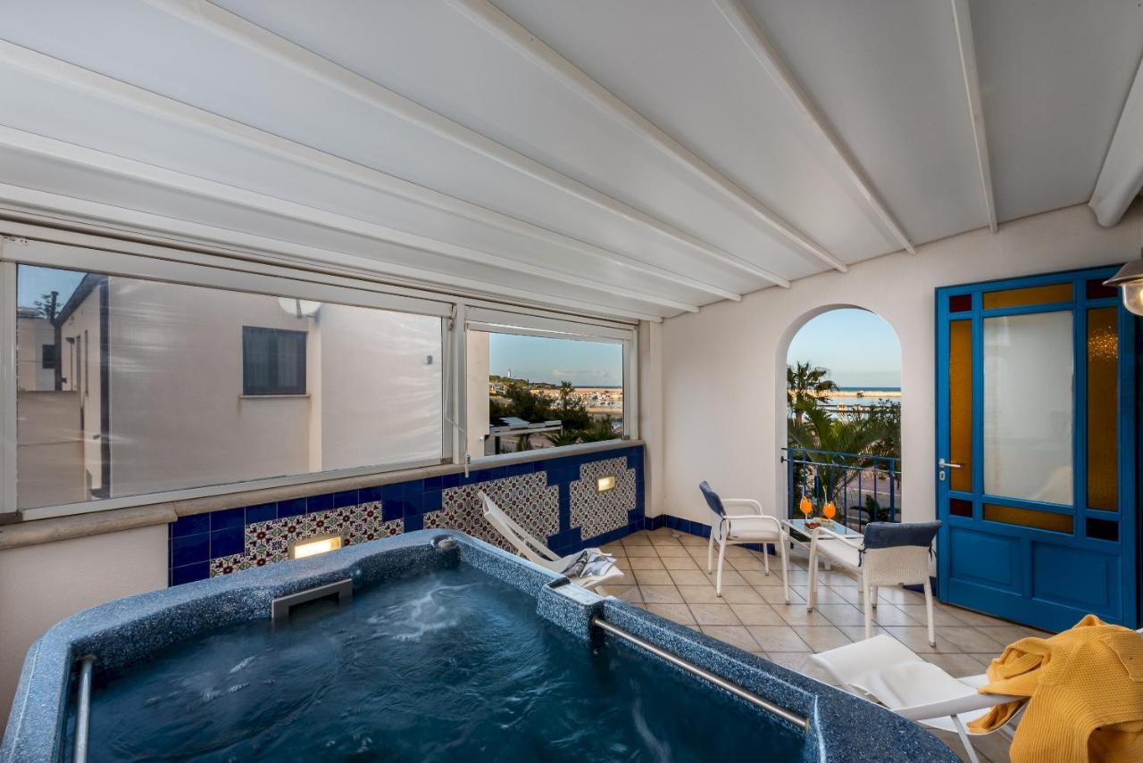 Hotel Ristorante Mediterraneo Faro San Vito Lo Capo Dış mekan fotoğraf