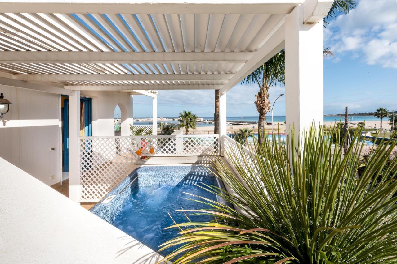 Hotel Ristorante Mediterraneo Faro San Vito Lo Capo Dış mekan fotoğraf