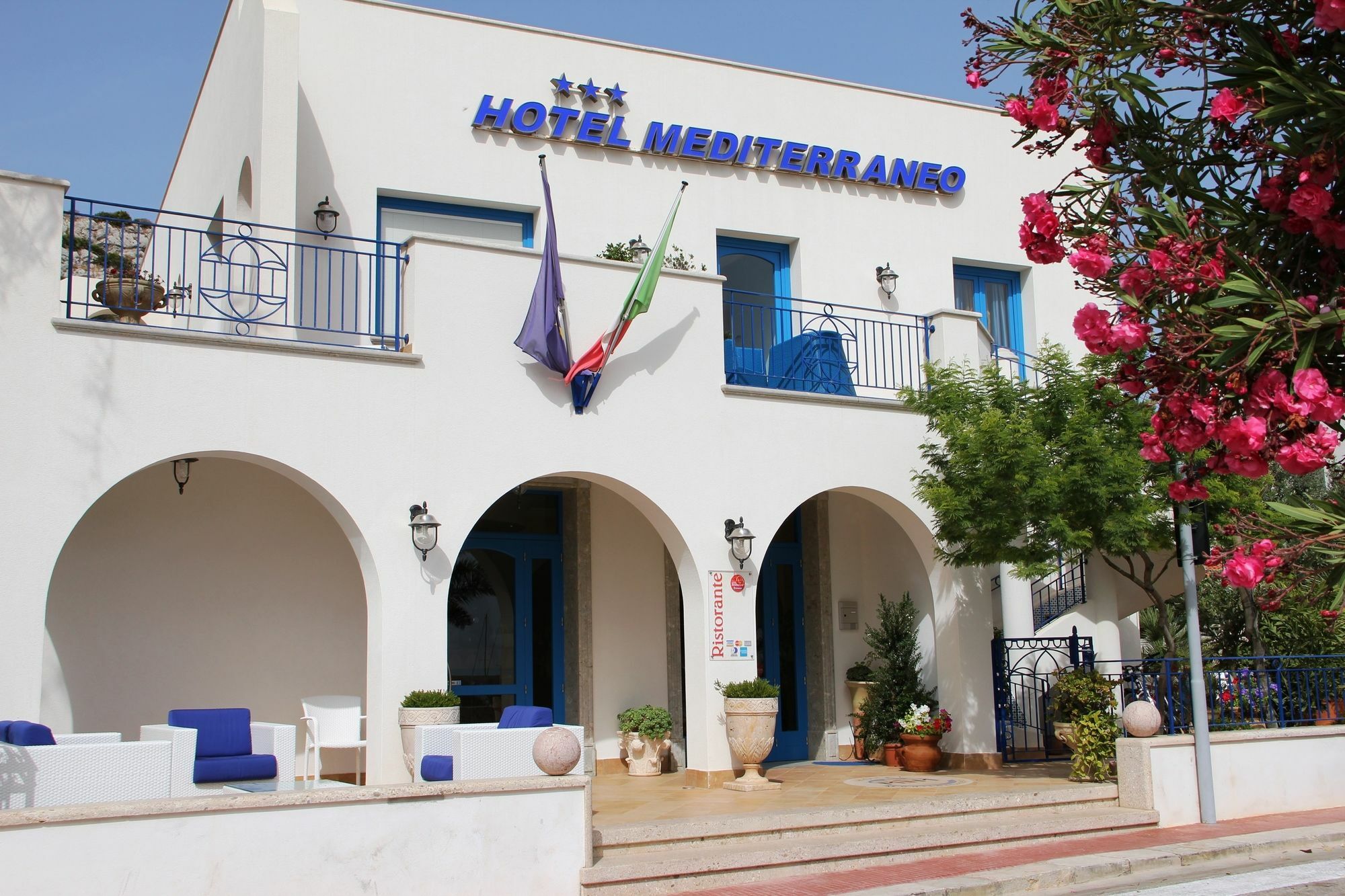 Hotel Ristorante Mediterraneo Faro San Vito Lo Capo Dış mekan fotoğraf